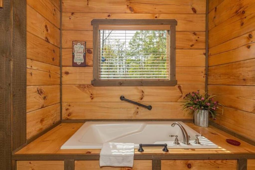 The Appalachian - Your Pigeon Forge Dream Cabin Sevierville Extérieur photo